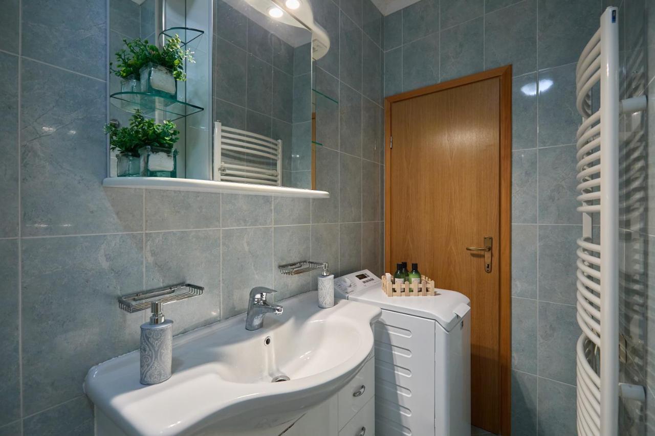 Apartman Ani Mlini Bagian luar foto